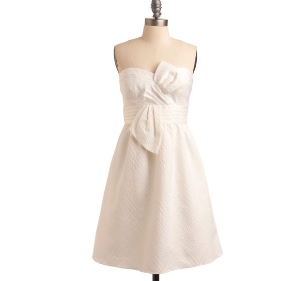 Max And Cleo White strapless Bow A line dress Sz 2 - Picture 2 of 16